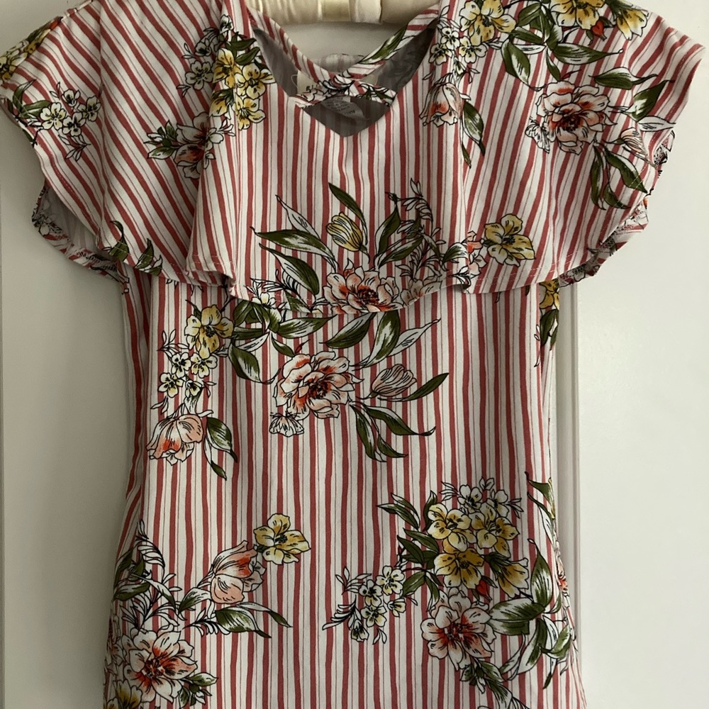 5For$15 Spring fling - youth size 11/16 floral top